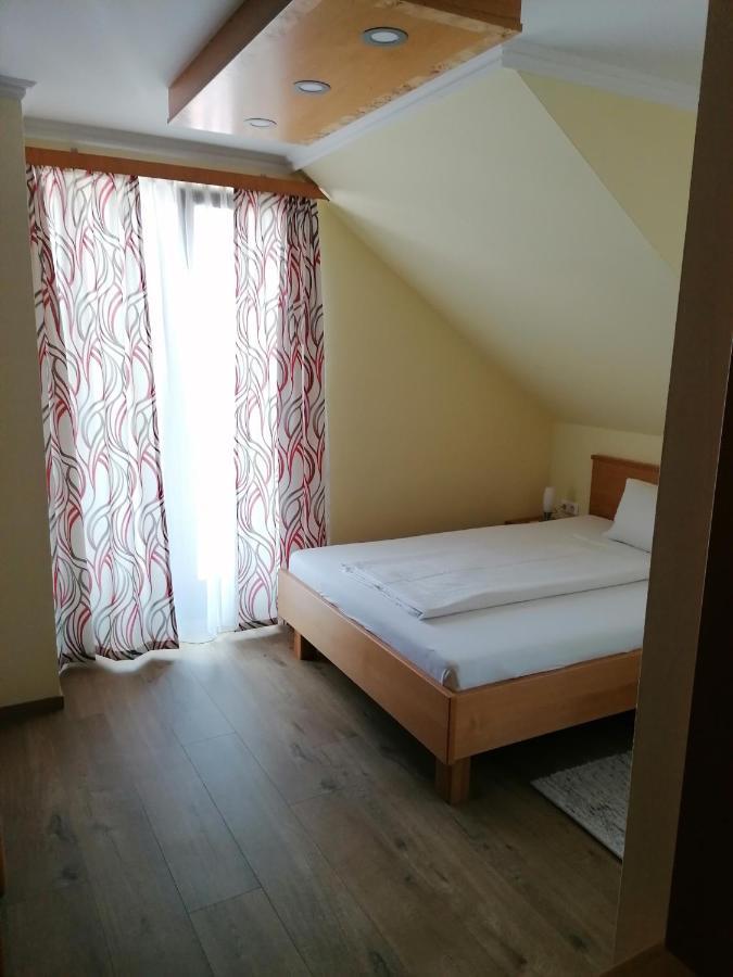 Kirchenwirt Mirth Hotel Eltendorf Bagian luar foto